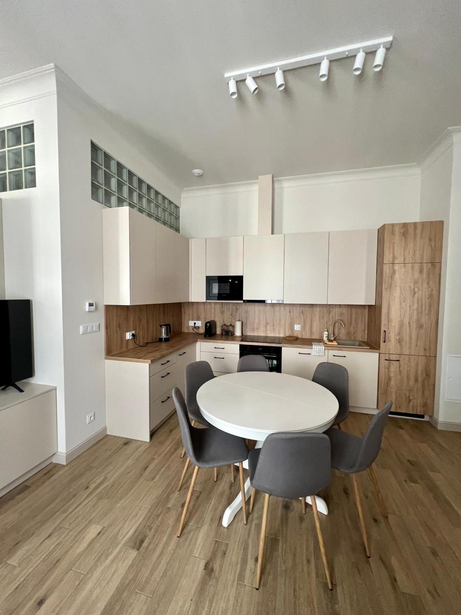 Sebastiana Street Luxury Apartment Cracovia Esterno foto